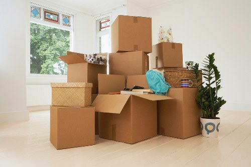 Local removal truck hire for furniture and box transport