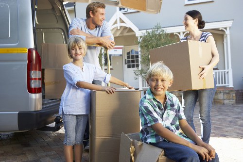 Organised packing and moving support for a Chelsea apartment